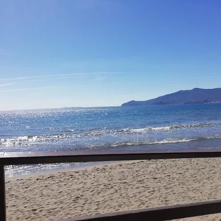 Oda ve Kahvaltı Capolinea Al Mare